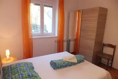 Appartement d'une chambre prés de la plage Supetarska Draga - Gornja, Rab (A-5054-b)