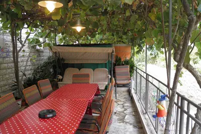 Appartement de deux chambres avec la terrasse Mirca, Brac (A-2838-b)