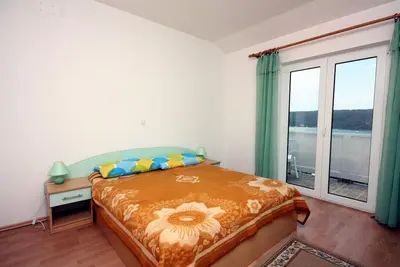 Appartement d'une chambre avec le balcon et la vue sur le mer Kampor, Rab (A-5018-c)