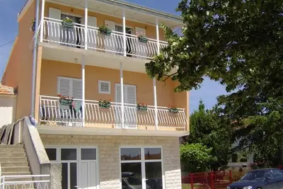 Appartement d'une chambre avec le balcon Tribunj, Vodice (A-12144-a)