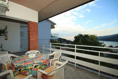 Image de Appartement de deux chambres avec la terrasse et la vue sur le mer Rabac, Labin (A-7465-a)