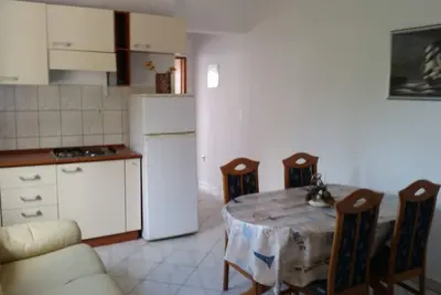 Image de Appartement de deux chambres avec le balcon et la vue sur le mer Ivan Dolac, Hvar (A-12644-a)