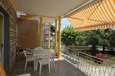 Image de Appartement d'une chambre avec la terrasse Starigrad, Paklenica (A-6623-b)