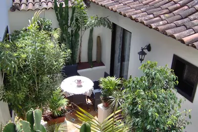 Image de Maison de vacances rustique avec petite terrasse-patio