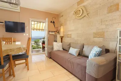 Image de Appartement de deux chambres prés de la plage Rastici, Ciovo (A-5234-c)