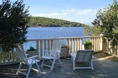 Image de Appartement d'une chambre prés de la plage Necujam, Solta (A-5162-a)