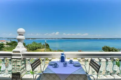 Image de Appartement d'une chambre prés de la plage Tkon, Pasman (A-336-b)
