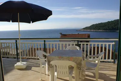 Image de Garçonnière avec la terrasse et la vue sur le mer Milna, Hvar (As-3074-d)