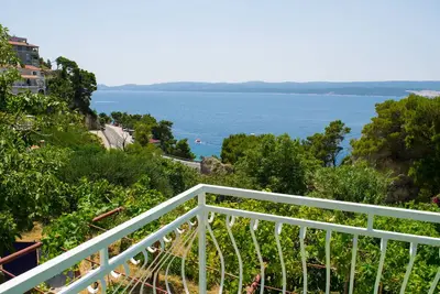 Appartement d'une chambre avec la terrasse et la vue sur le mer Lokva Rogoznica, Omis (A-6005-a)