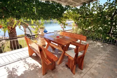 Image de Appartement de deux chambres prés de la plage Lumbarda, Korcula (A-9330-a)