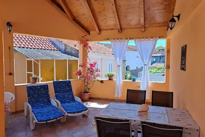 Image de Appartement de deux chambres avec la terrasse et la vue sur le mer Kukljica, Ugljan (A-8209-a)