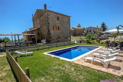 Image de Villa rustique en campagne catalane avec piscine privée!