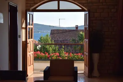 Image de Appartement de trois chambres avec le balcon et la vue sur le mer Sveti Filip i Jakov, Biograd (A-4299-a)