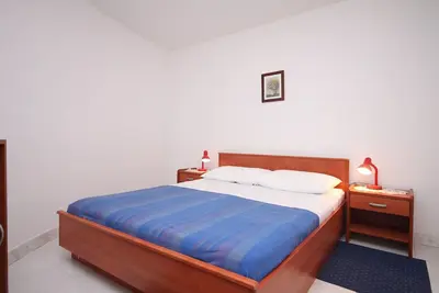 Appartement de deux chambres avec la terrasse et la vue sur le mer Zavala, Hvar (A-8710-b)