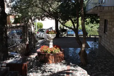 Garçonnière avec le balcon et la vue sur le mer Podaca, Makarska (As-2617-g)