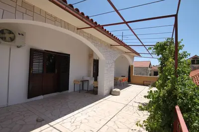 Image de Appartement d'une chambre avec la terrasse Baska Voda, Makarska (A-6748-a)