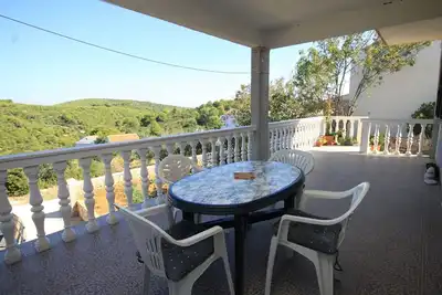 Image de Appartement de deux chambres avec la terrasse Rukavac, Vis (A-8836-a)