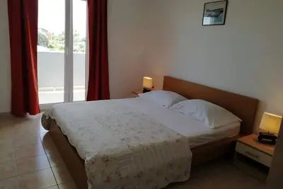 Appartement d'une chambre avec la terrasse et la vue sur le mer Sevid, Trogir (A-6024-c)
