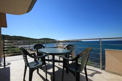 Image de Appartement d'une chambre prés de la plage Banj, Pasman (A-8206-b)
