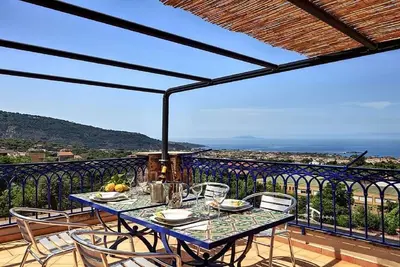 \"Annamaria\" Magnifique loft avec vue panoramique avec Wifi & A \/ C gratuits