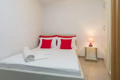 Image de Appartement d'une chambre avec la terrasse Seget Vranjica, Trogir (A-978-c)