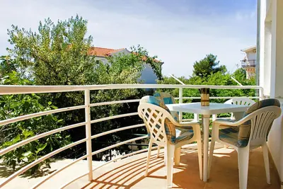 Image de Appartement de deux chambres avec le balcon Rastici, Ciovo (A-6863-f)