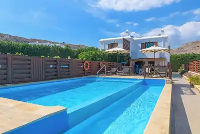 Image de Lindos Sapphire-Set au-dessus du magnifique village de Lindos avec des vues fascinantes