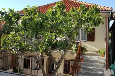 Image de Appartement de deux chambres avec la terrasse et la vue sur le mer Posedarje, Novigrad (A-12402-a)