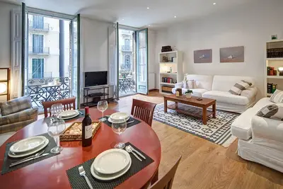 Image de Bright 2 bedroom apartment with balcony