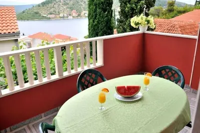 Image de Appartement de deux chambres avec la terrasse et la vue sur le mer Rogoznica (A-5269-a)