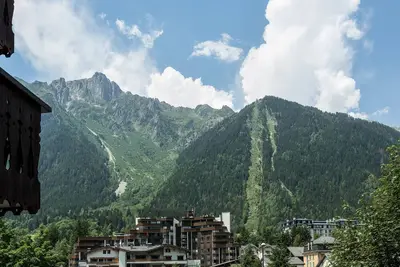 Image de Appartement moderne rénové d'une chambre à Chamonix Sud