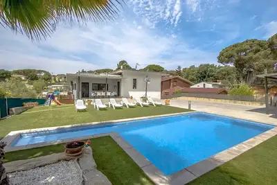 Image de Merveille moderne - à 26km des plages de la Costa Brava!