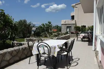 Image de Appartement de deux chambres avec la terrasse et la vue sur le mer Punat, Krk (A-5343-d)