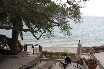 Image de Garçonnière prés de la plage Zaostrog, Makarska (As-2625-a)