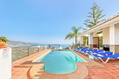 Image de Villa Alcahuey - Cette villa a une piscine privée avec vue panoramique et Wi-Fi