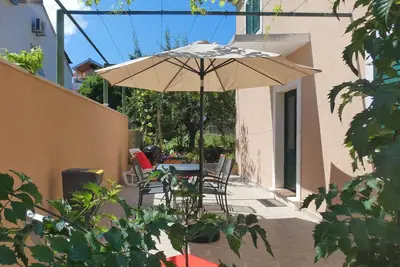 Appartement de deux chambres avec la terrasse et la vue sur le mer Mirca, Brac (A-2854-a)