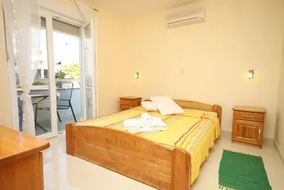 Image de Appartement d'une chambre avec le balcon Baska Voda, Makarska (A-6763-b)