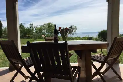 Image de Appartement de deux chambres avec la terrasse et la vue sur le mer Presika, Labin (A-11656-a)
