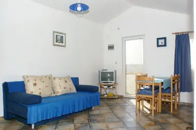 Image de Appartement d'une chambre avec la terrasse et la vue sur le mer Vlasici, Pag (A-4319-a)