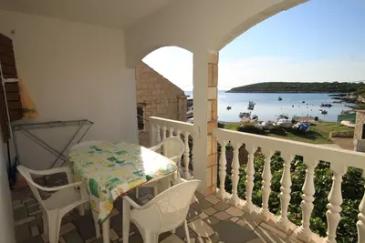 Image de Appartement de deux chambres prés de la plage Rukavac, Vis (A-1154-c)