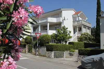 Image de Appartement de deux chambres avec la terrasse Selce, Crikvenica (A-2392-b)