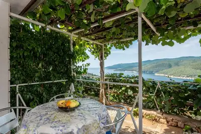 Image de Appartement de deux chambres avec la terrasse et la vue sur le mer Rabac, Labin (A-12107-c)