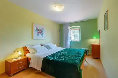 Image de Appartement de deux chambres avec la terrasse Nerezine, Losinj (A-8049-a)