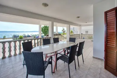 Image de Appartement de trois chambres prés de la plage Bibinje, Zadar (A-5780-d)