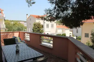 Image de Appartement d'une chambre avec la terrasse Mavarstica, Ciovo (A-11208-a)