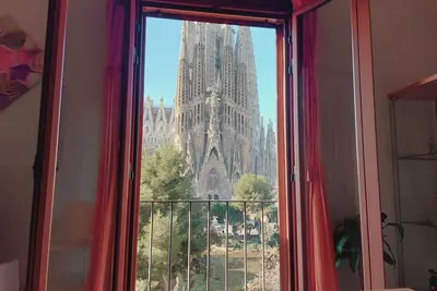 Image de Absolute Sagrada Familia 3 // Superior //