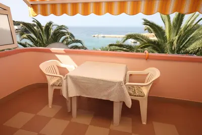 Image de Appartement d'une chambre prés de la plage Jakisnica, Pag (A-6424-b)