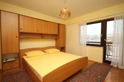 Appartement de quatre chambres avec le balcon et la vue sur le mer Okrug Gornji, Ciovo (A-8663-a)
