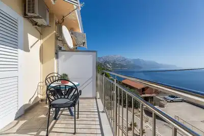 Image de Appartement d'une chambre avec le balcon et la vue sur le mer Marusici, Omis (A-1131-c)