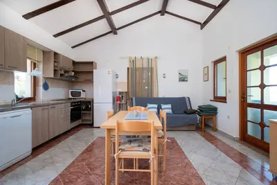 Image de Appartement de deux chambres prés de la plage Veli Rat, Dugi otok (A-438-d)